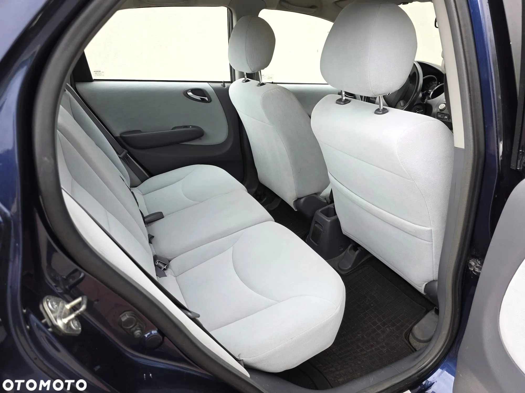 Honda City 1.4 Comfort - 12