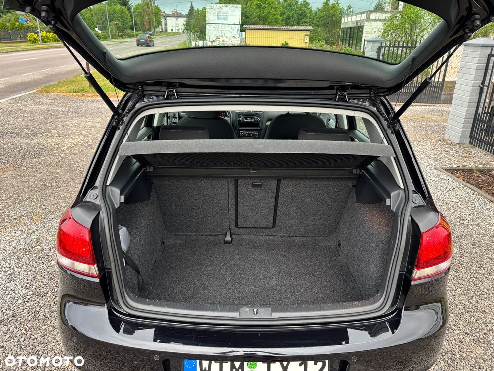 Volkswagen Golf - 24