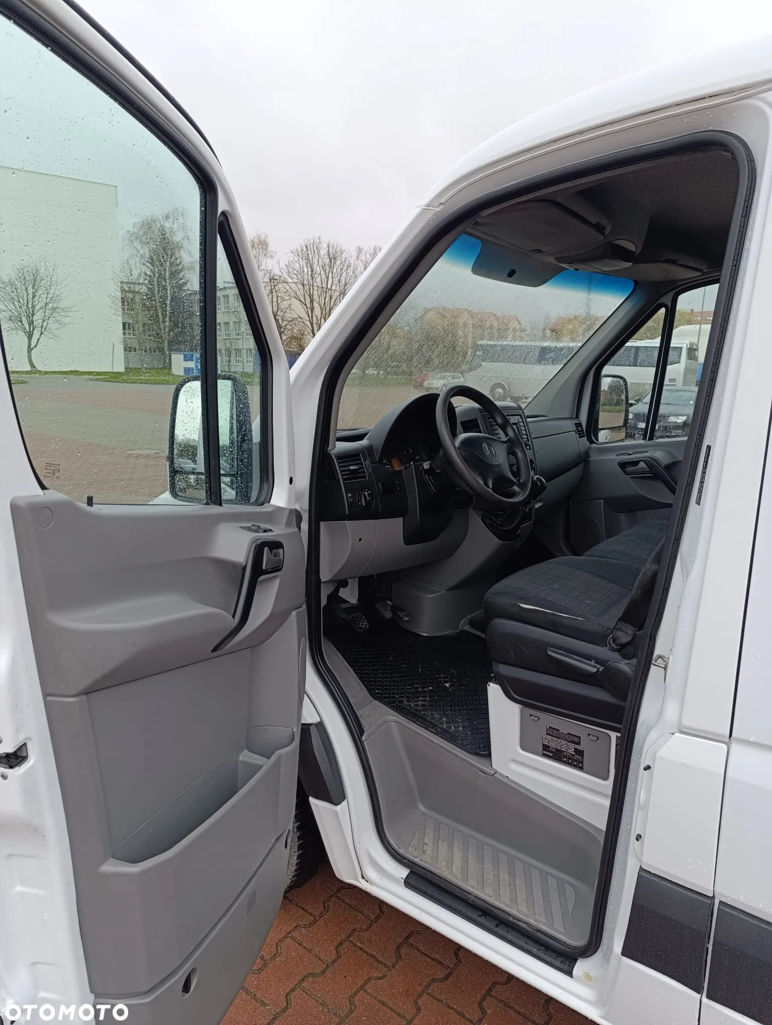 Mercedes-Benz Sprinter - 10