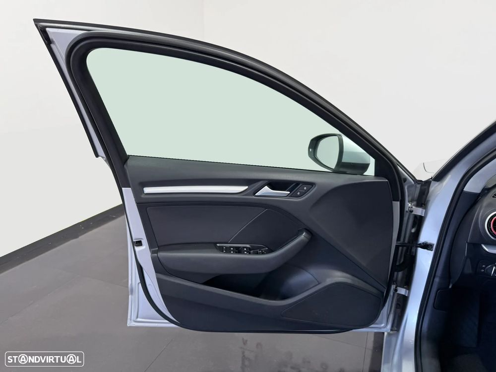 Audi A3 Sportback 1.6 TDI Advance - 17