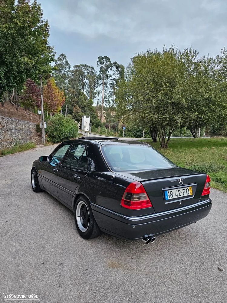 Mercedes-Benz 180 - 7