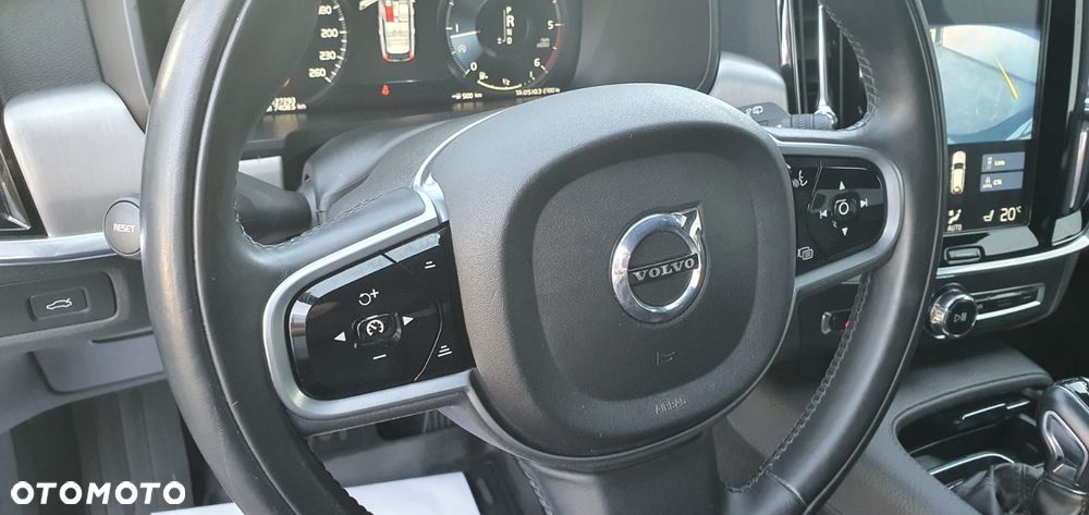 Volvo V90 D4 Momentum - 11