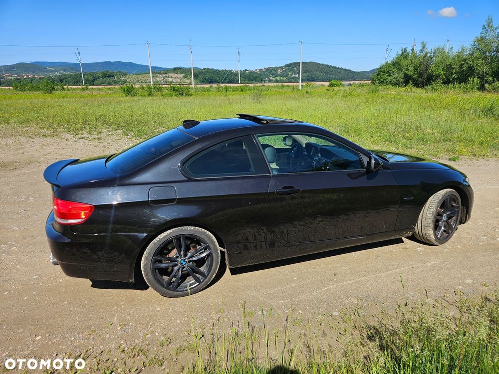BMW Seria 3 330d xDrive - 3
