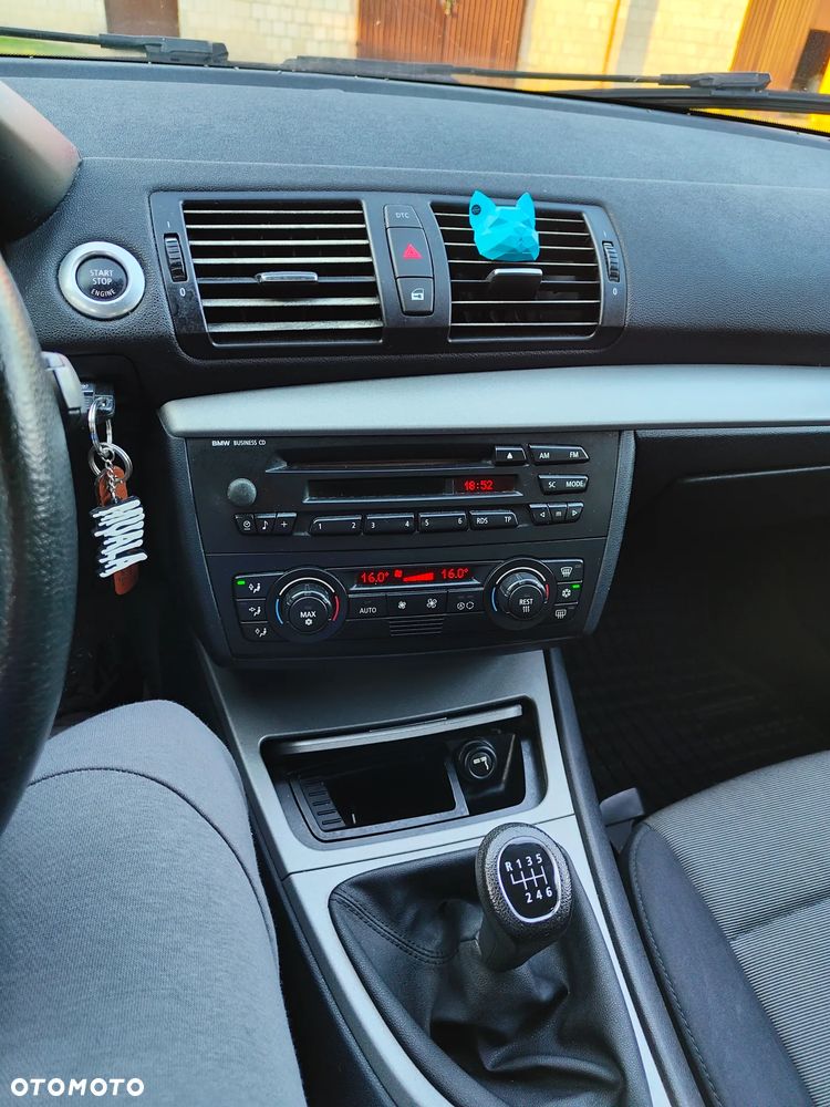 BMW Seria 1 118d DPF - 16