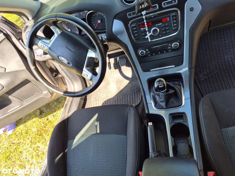Ford Mondeo 1.6 T Gold X - 18