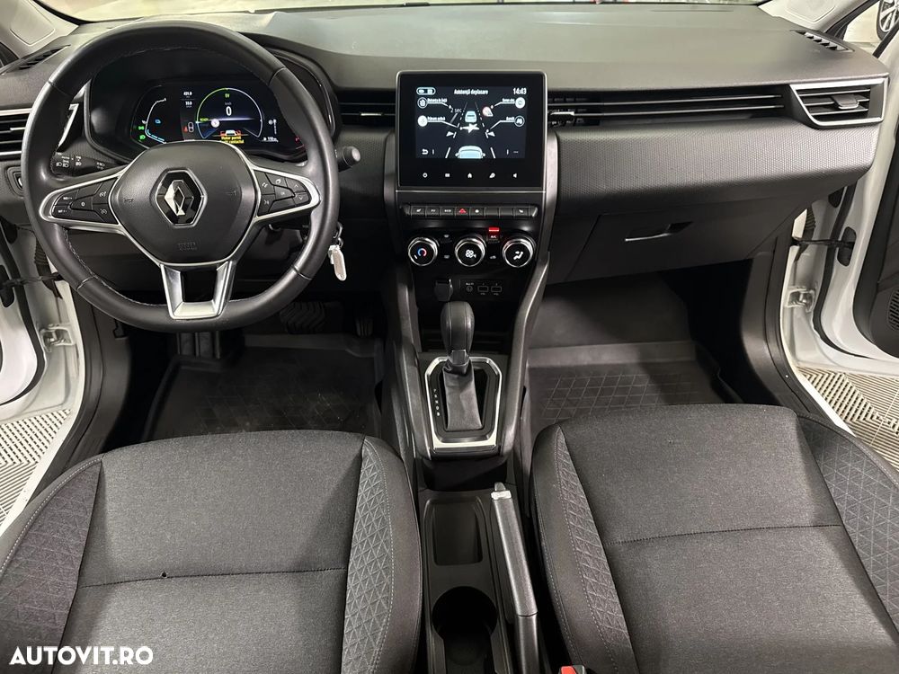 Renault Clio - 10