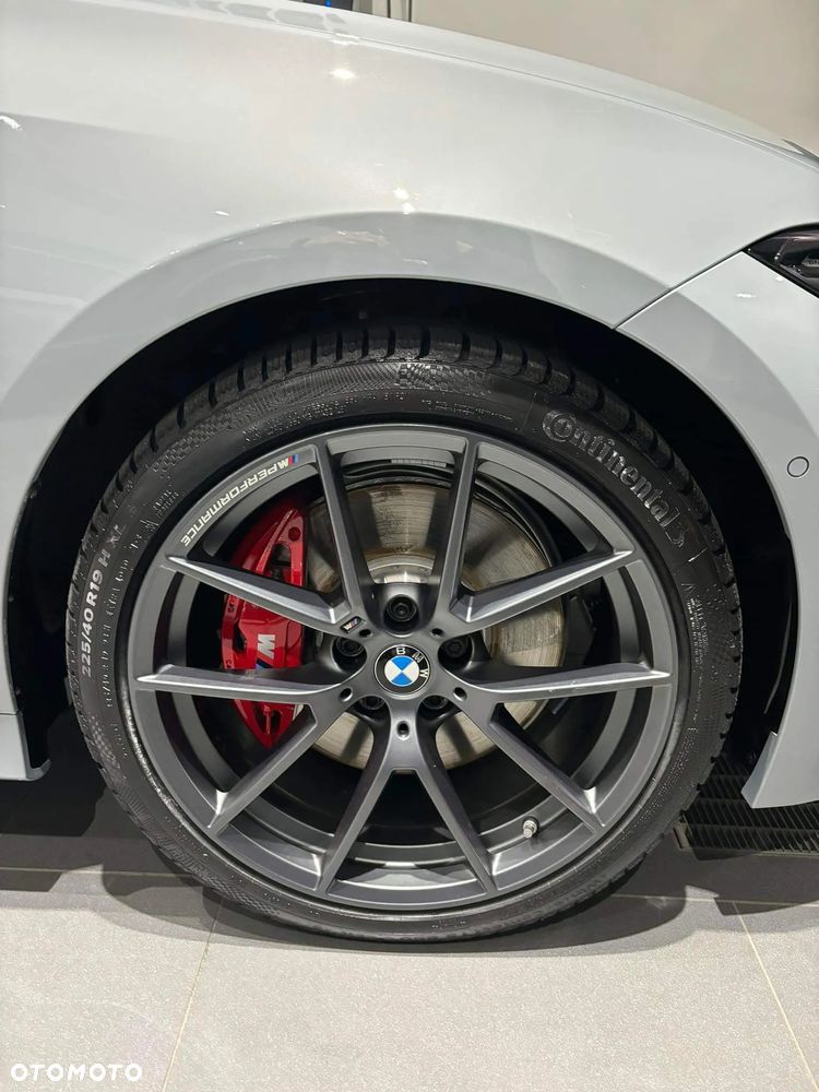 BMW Seria 3 330i xDrive M Sport sport - 30