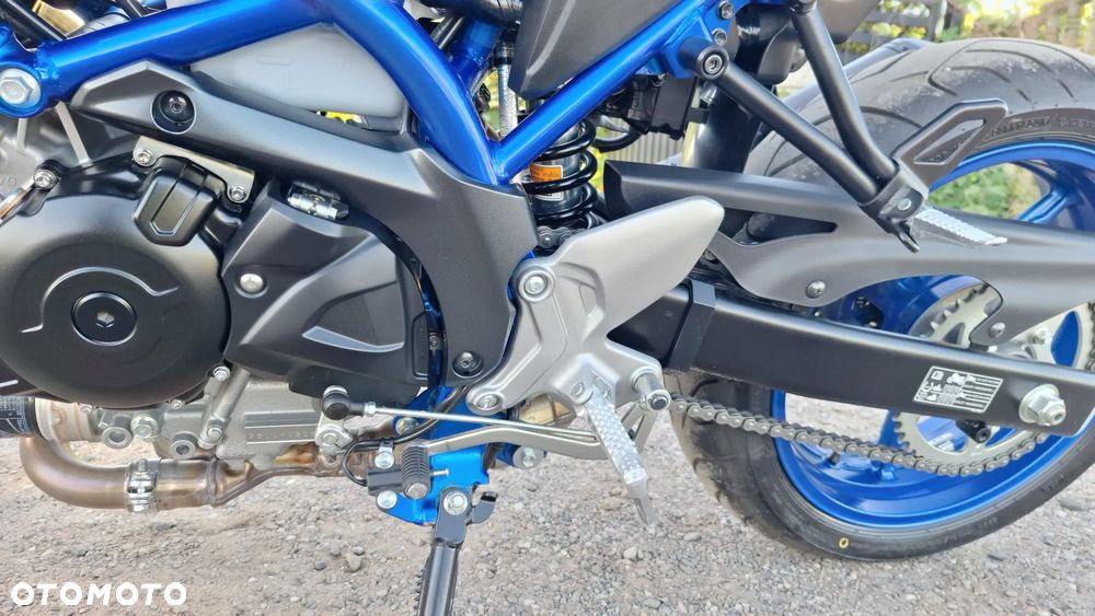 Suzuki SV - 22