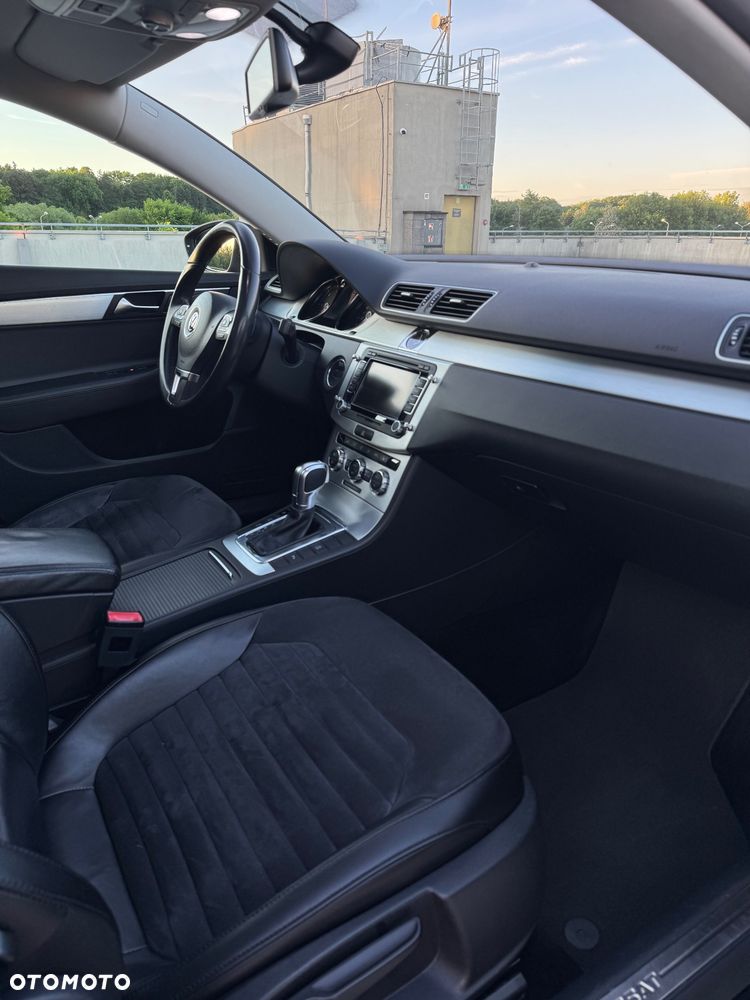 Volkswagen Passat 2.0 TDI Highline DSG - 12