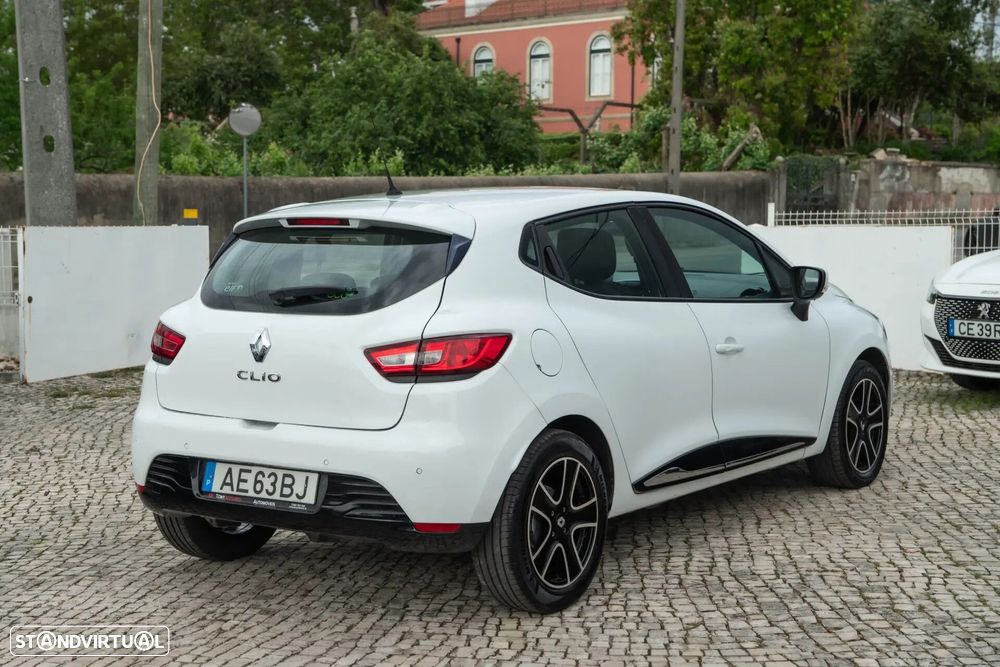 Renault Clio 1.5 dCi Comfort - 4