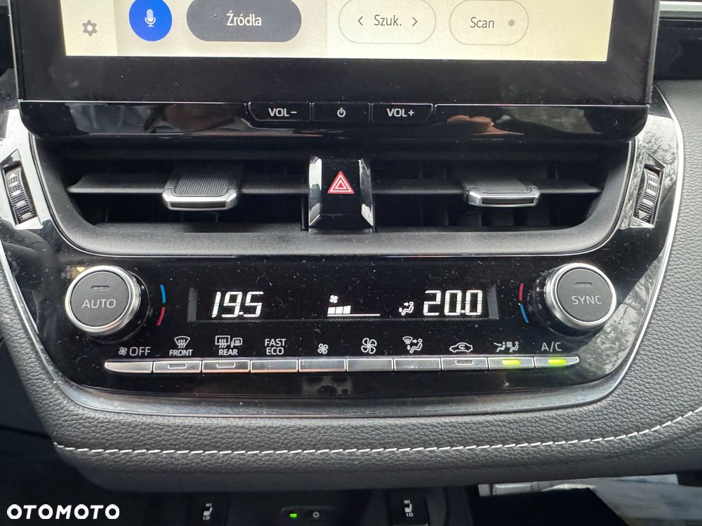 Toyota Corolla 1.8 Hybrid Comfort - 34