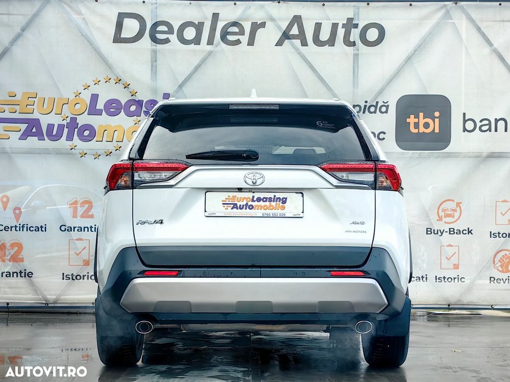 Toyota RAV4 2.0P CVT AWD Luxury - 13