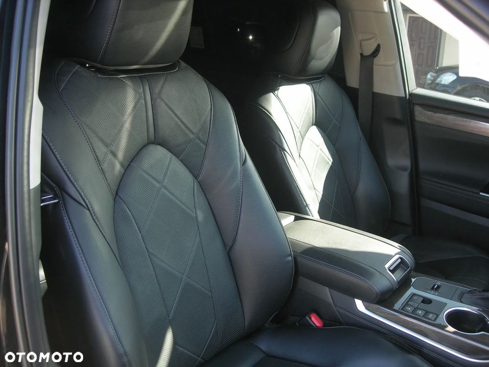 Toyota Highlander 2.5 Hybrid Executive - 19