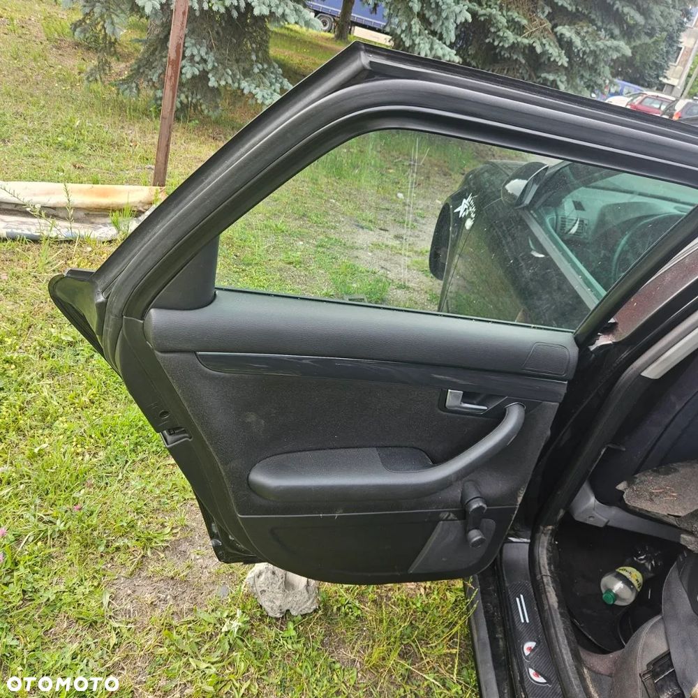 Drzwi / przód tył prawe lewe / Audi A4 (2004r) kombi / Audi A4B6 - 6