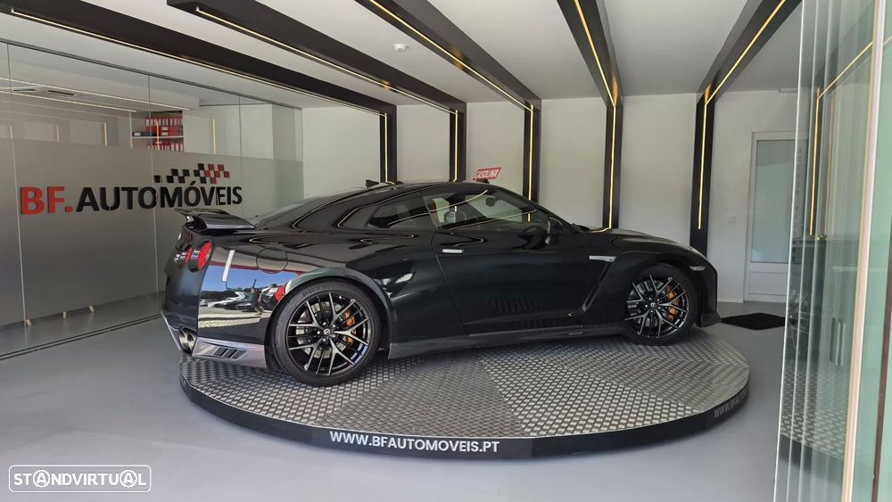 Nissan GT-R Prestige Edition - 20