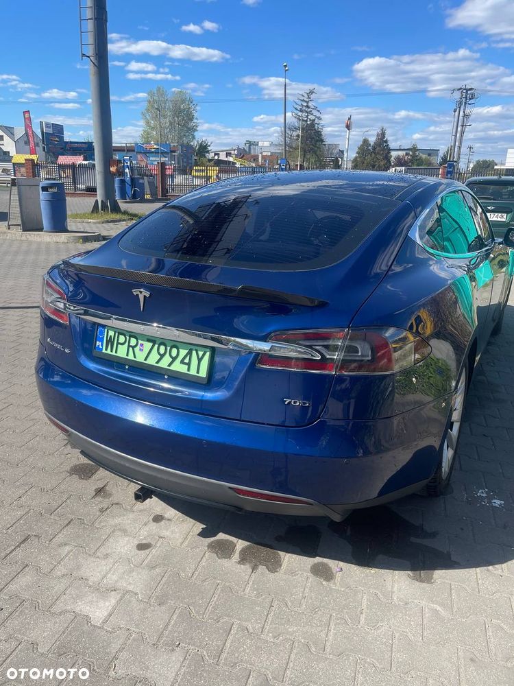 Tesla Model S 70D Allradantrieb - 11