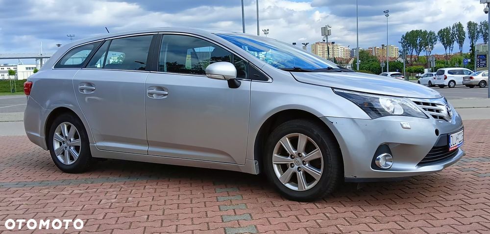 Toyota Avensis 2.0 Style MS - 17