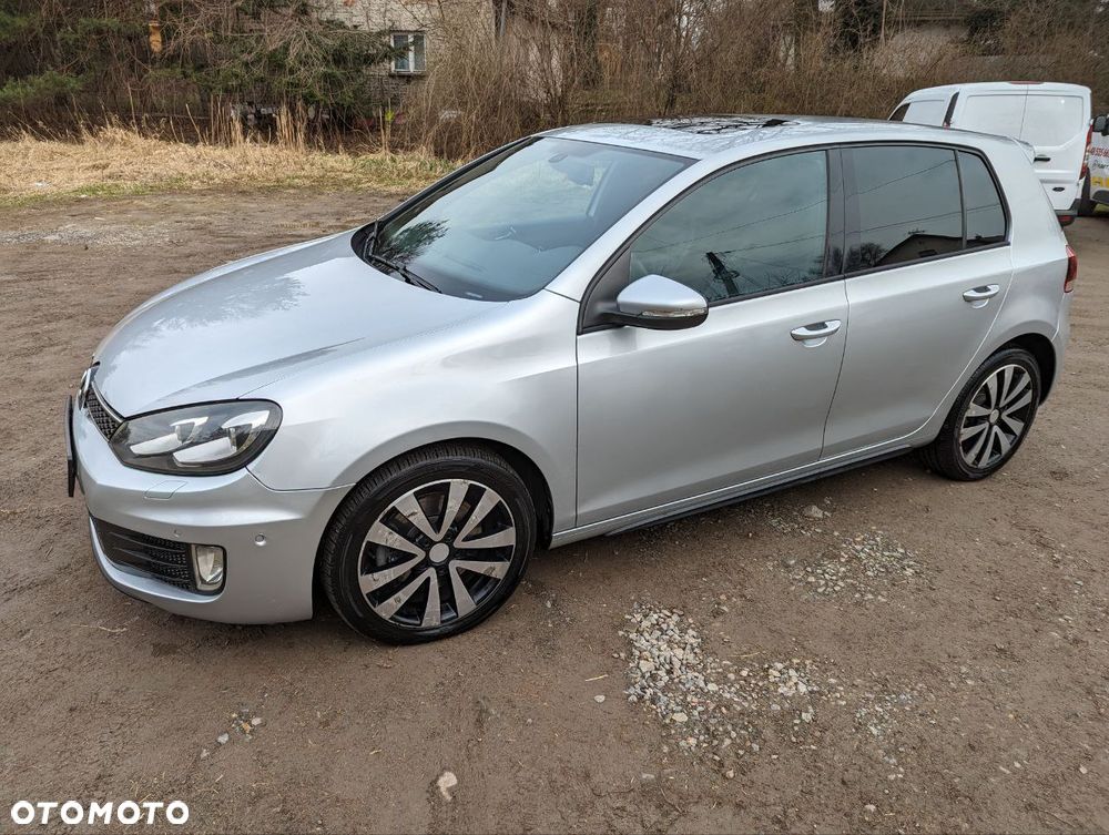 Volkswagen Golf - 2