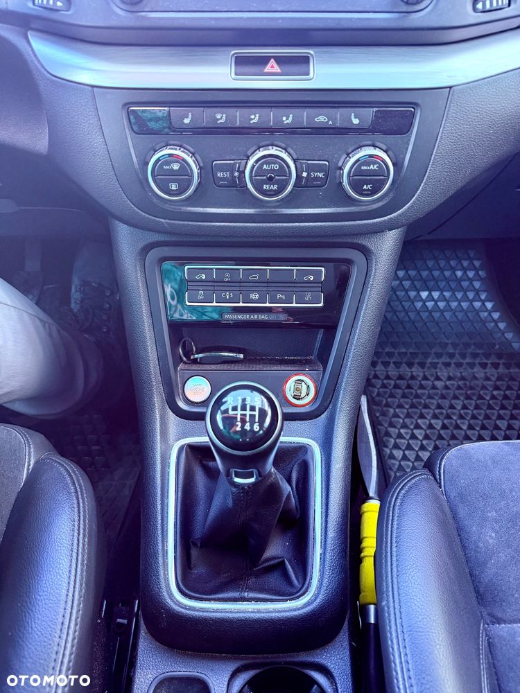 Volkswagen Sharan 2.0 TDI Highline - 23