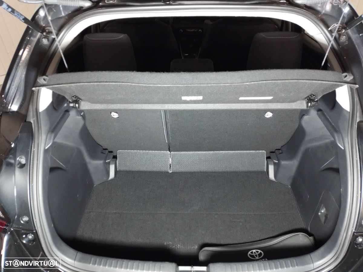 Toyota Yaris - 10