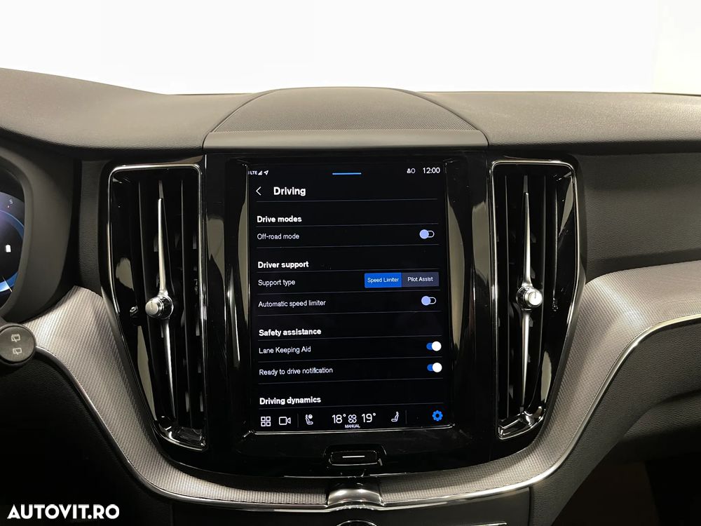 Volvo XC 60 B4 D AWD Geartronic RDesign - 17