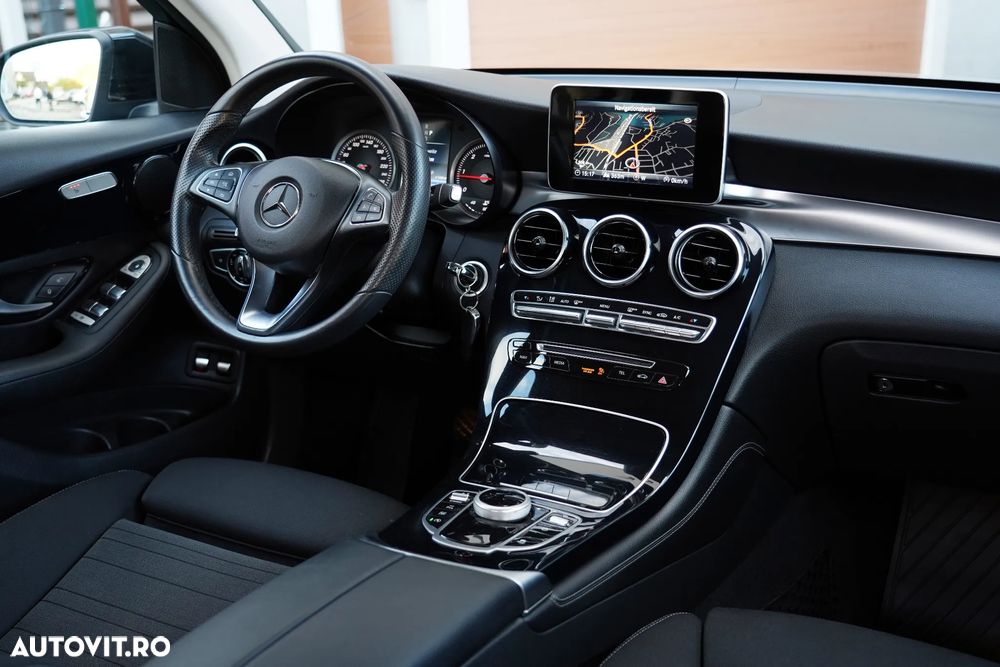 Mercedes-Benz GLC 220 d 4MATIC 9G-TRONIC - 10