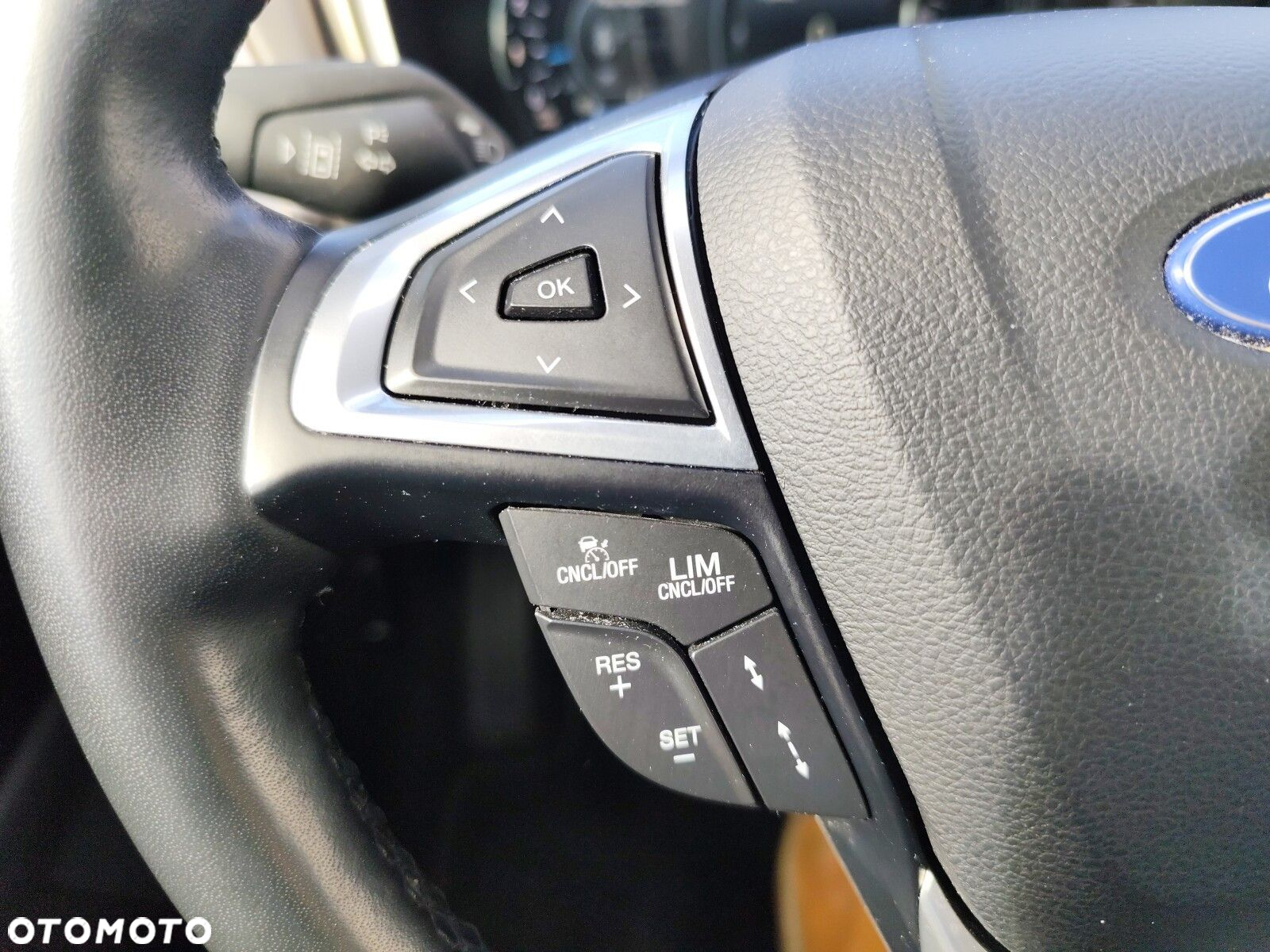 Ford Mondeo - 27