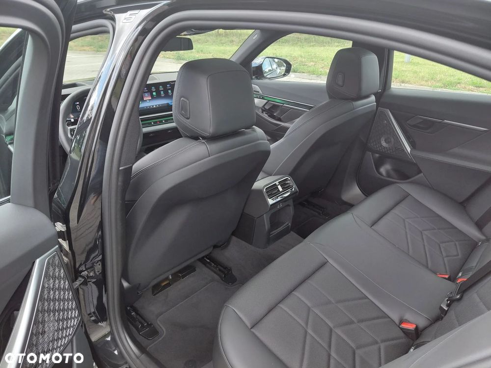 BMW Seria 5 530i mHEV M Sport sport - 13
