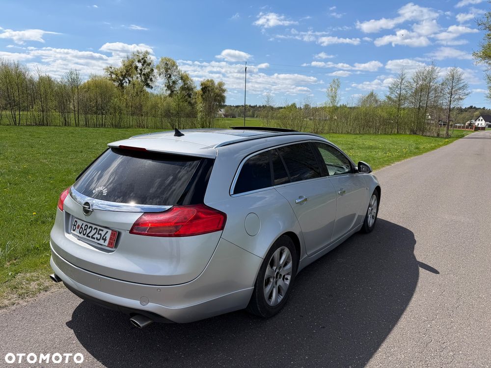 Opel Insignia 2.8 V6 Turbo 4x4 Cosmo - 2
