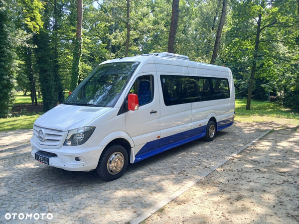 Mercedes-Benz 516