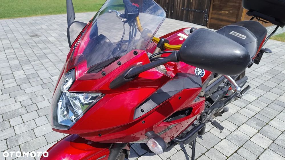 Yamaha XJ - 6