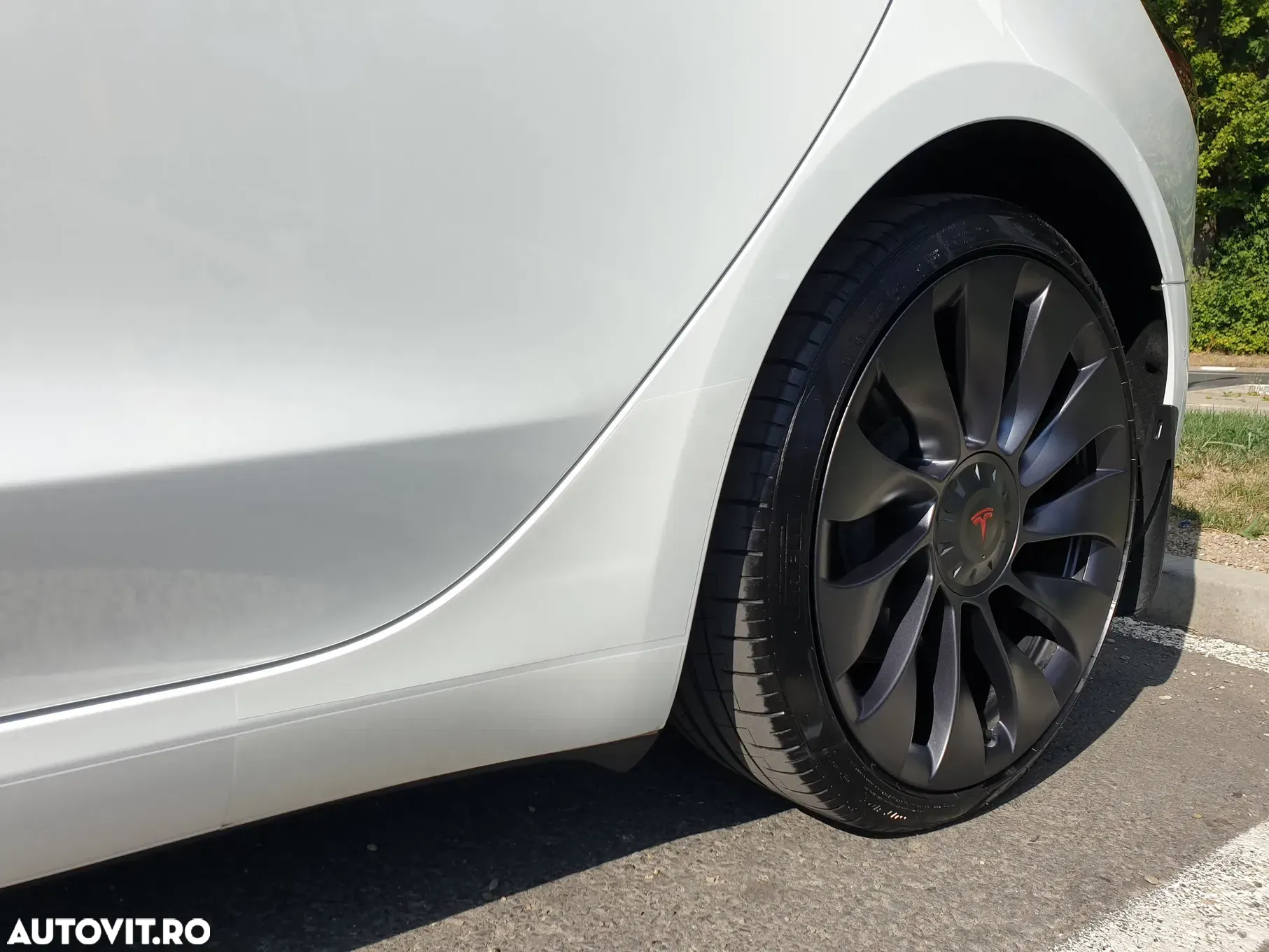 Tesla Model 3 Performance - 25