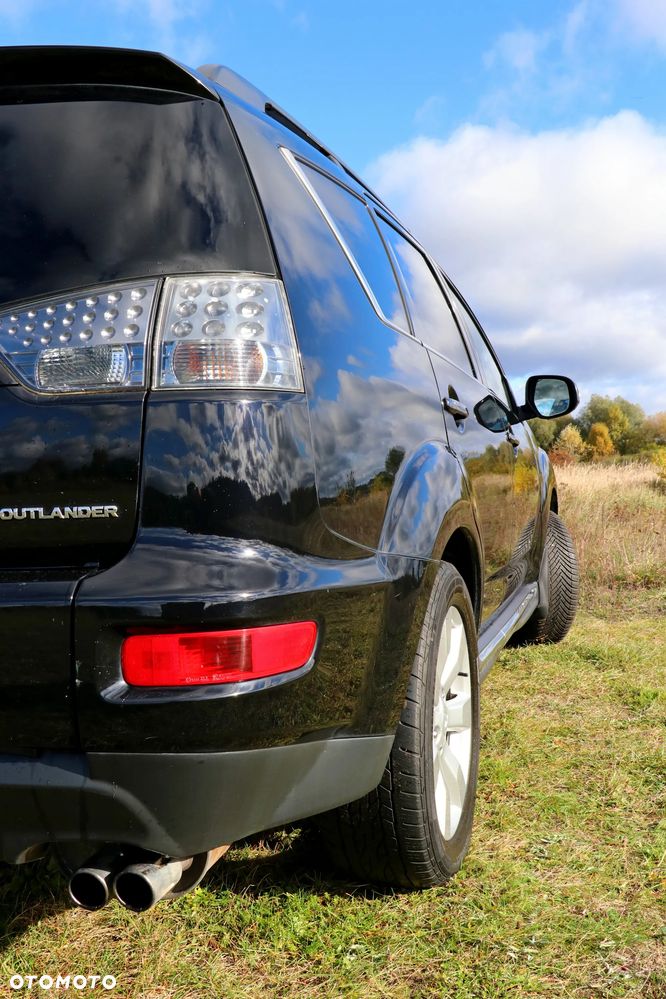 Mitsubishi Outlander - 10