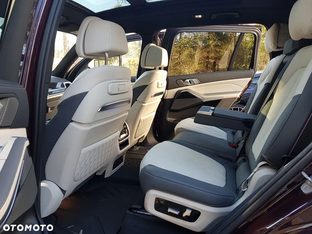 BMW X7 - 9