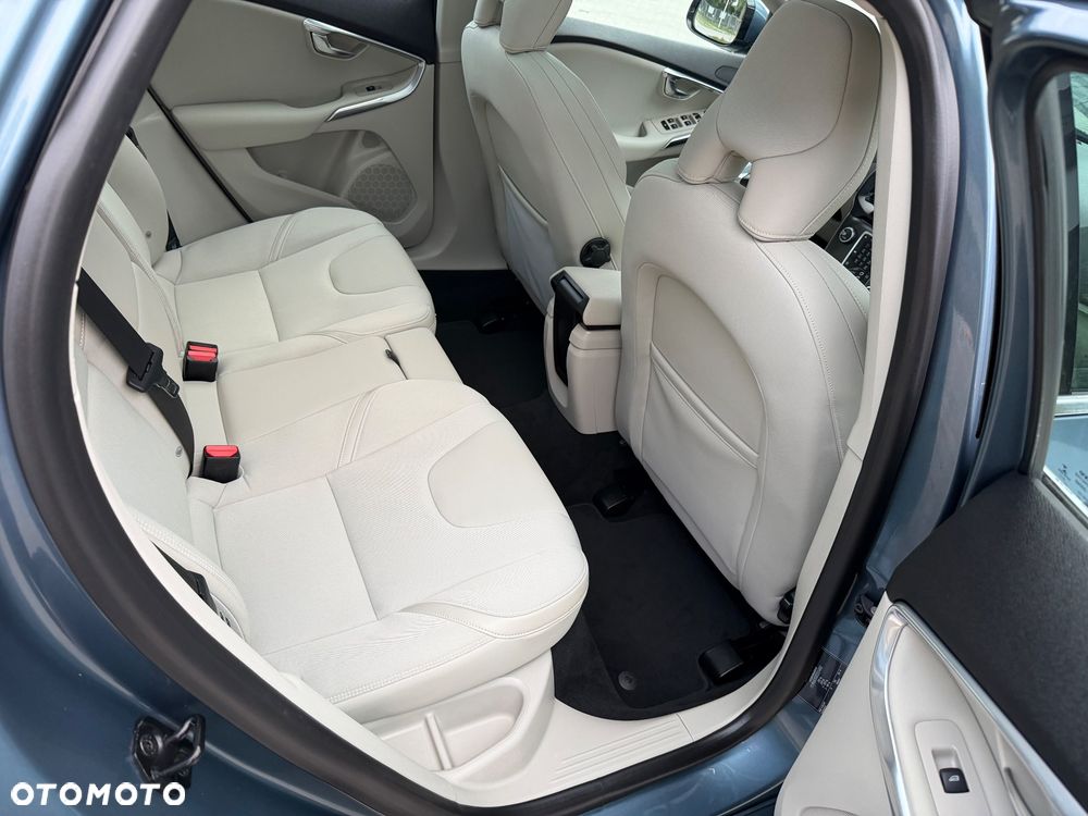 Volvo V40 T5 Geartronic Summum - 30