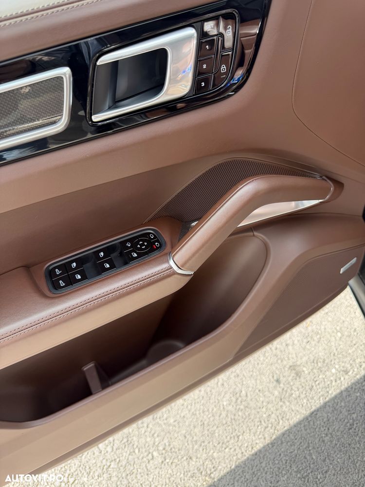 PORSCHE Cayenne 2020 — imagine 10
