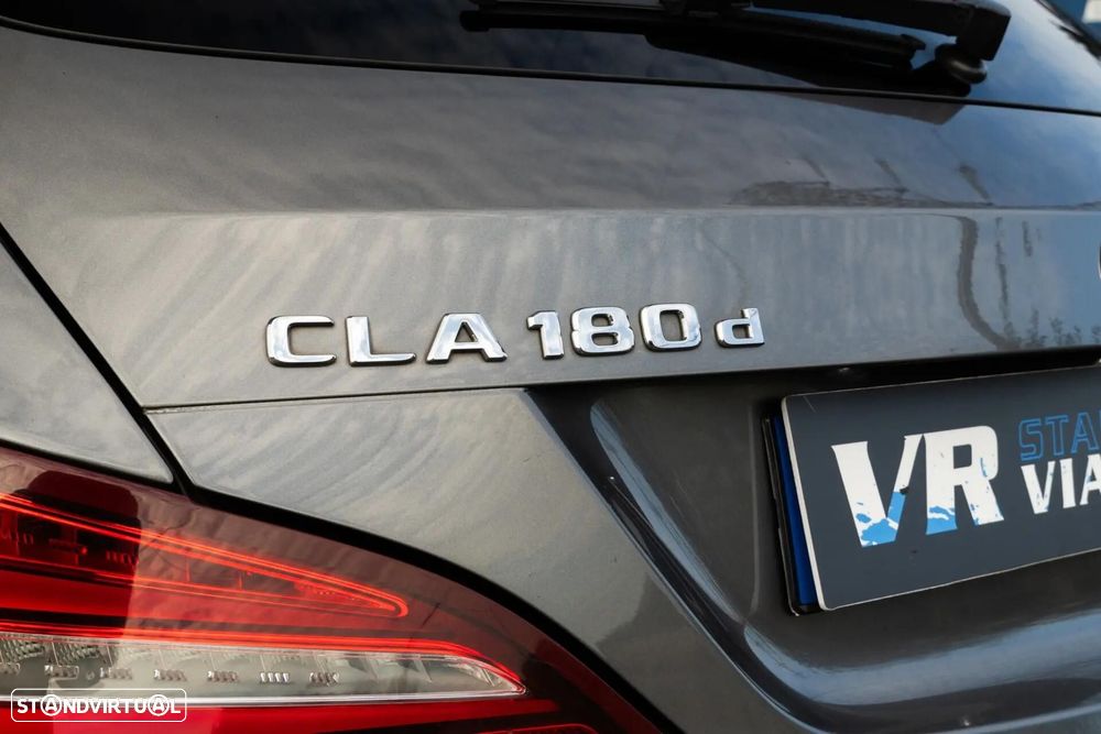 Mercedes-Benz CLA 180 d Shooting Brake AMG Line - 45