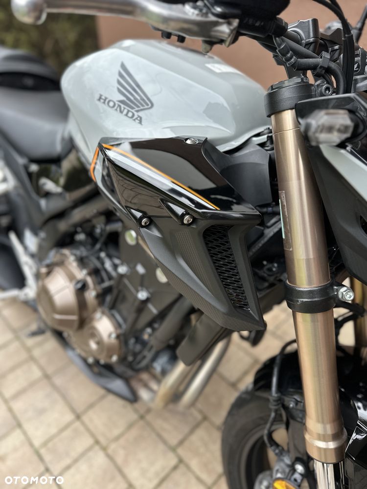 Honda CB - 11