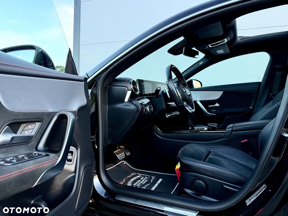 Mercedes-Benz CLA 180 d 7G-DCT AMG Line - 23