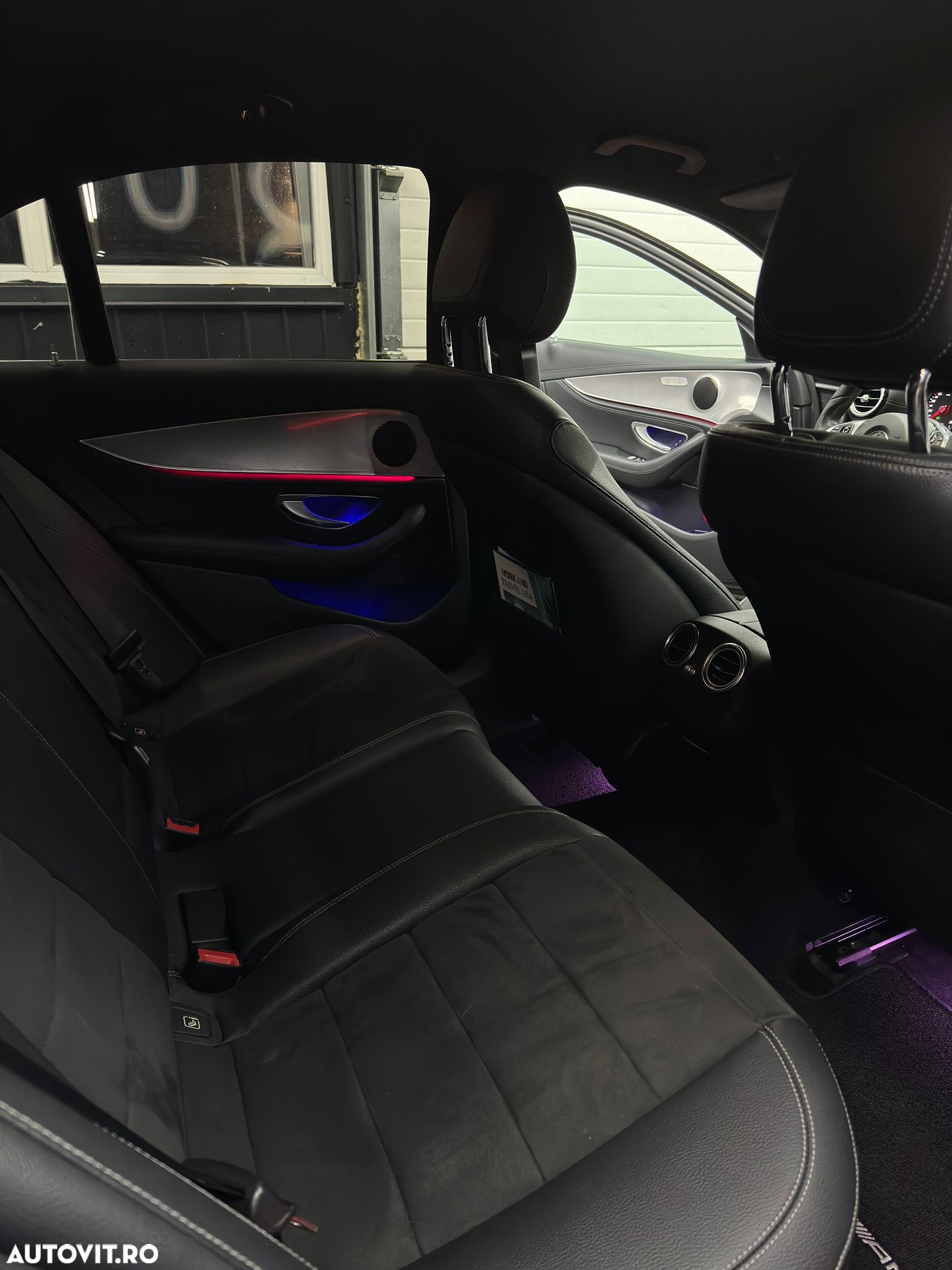 Mercedes-Benz E 220 d 4Matic 9G-TRONIC AMG Line - 11
