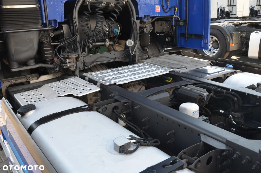 Volvo FH 500 XL / PEŁEN ADR ! / KLIMA P. / SKÓRY / XENON / LED / ACC / NAVI / WAGA / TUNER TV / 9950 - 8