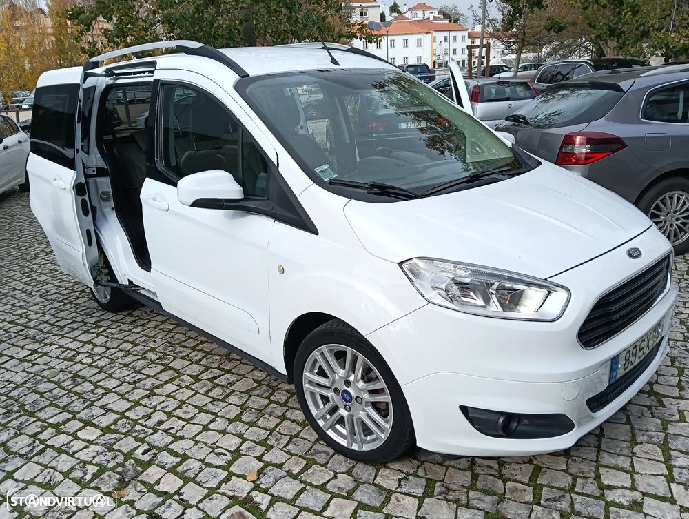 Ford Tourneo Courier 1.5 TDCi Titanium - 3