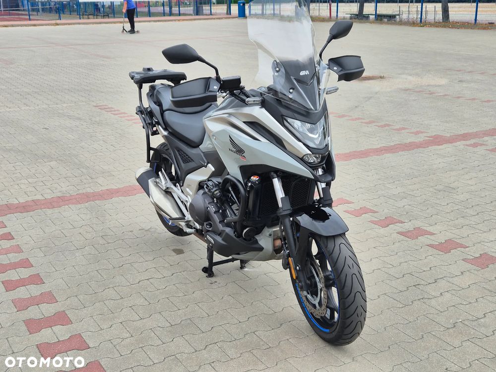 Honda NC - 18