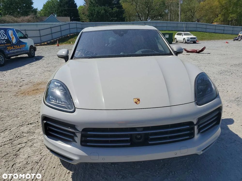 Porsche Cayenne Standard - 3