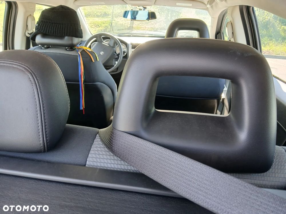 Dodge Caliber - 8