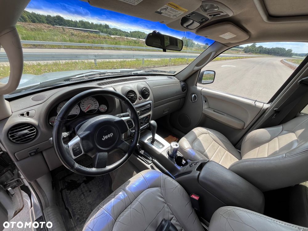 Jeep Cherokee 3.7L Limited - 9