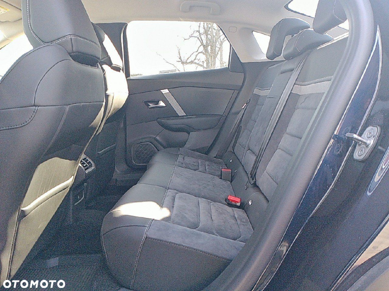 Citroën C4X - 10