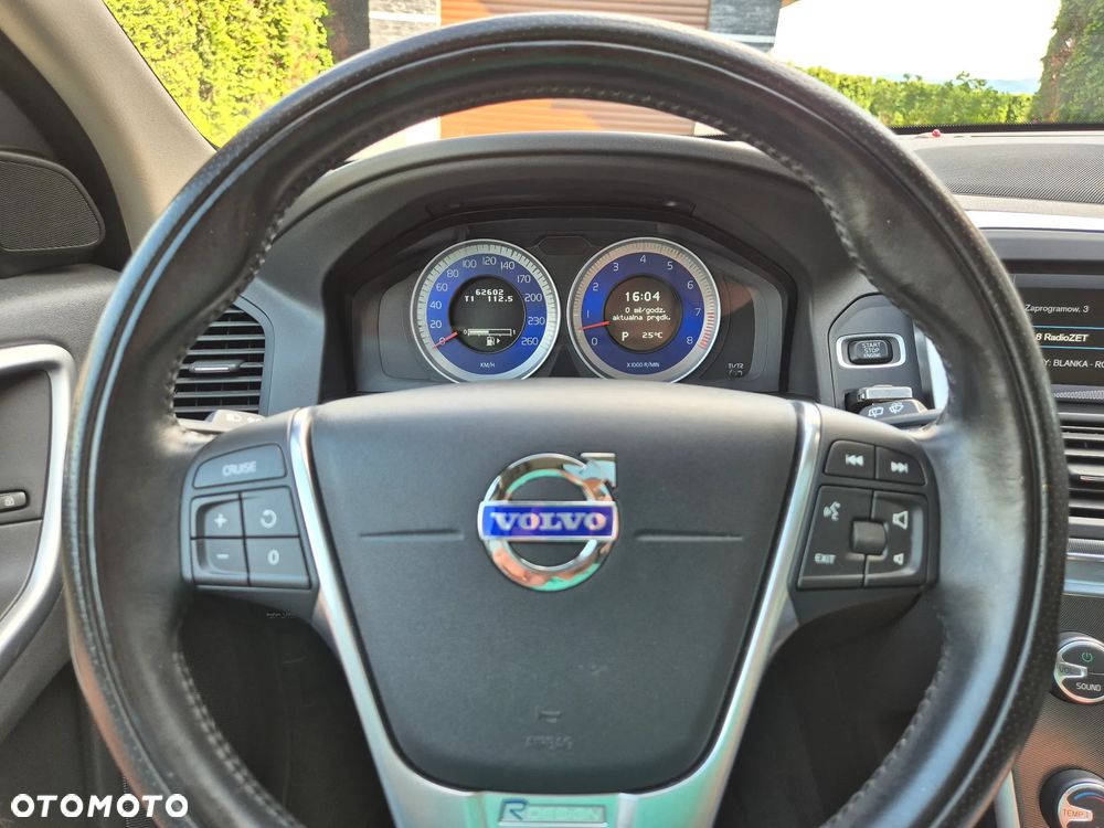 Volvo XC 60 T6 AWD R-Design - 29