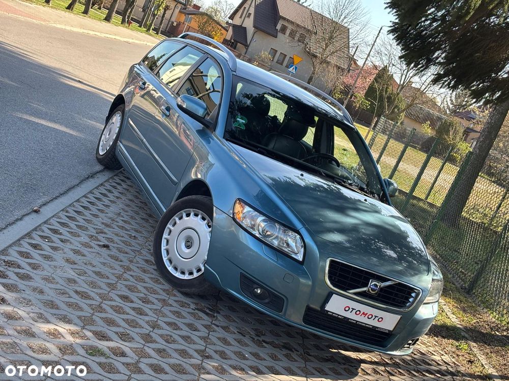 Volvo V50 DPF D2 Business Pro Edition - 1