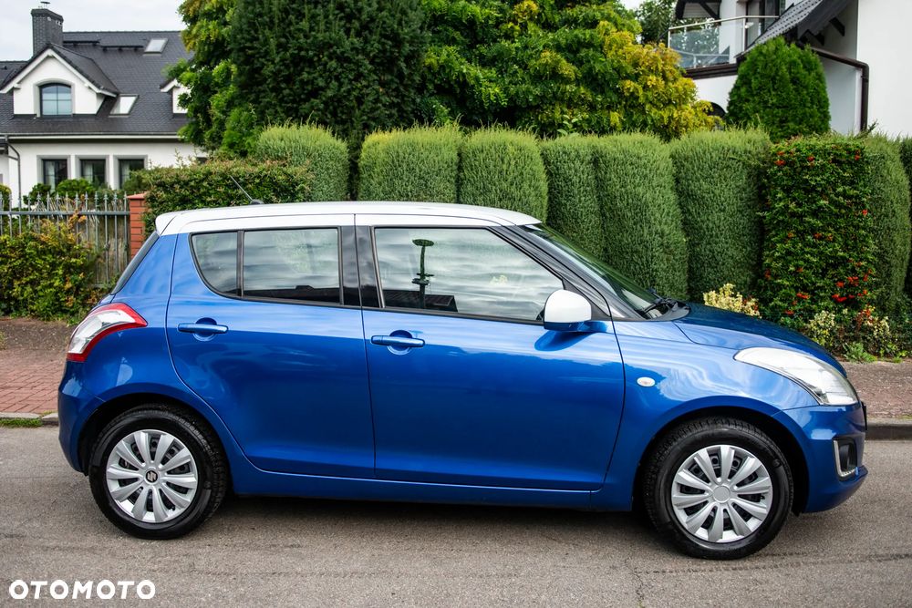 Suzuki Swift 1.2 Club - 4